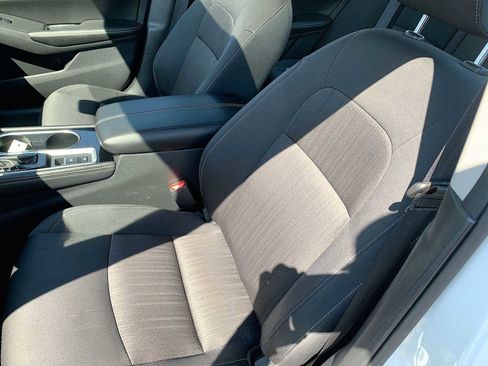 Used 2024 Nissan Altima 2.5 SV w/ SV Premium Package AWD/4WD image 20