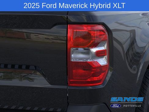 New 2025 Ford Maverick XLT w/ Equipment Group 301A image 22