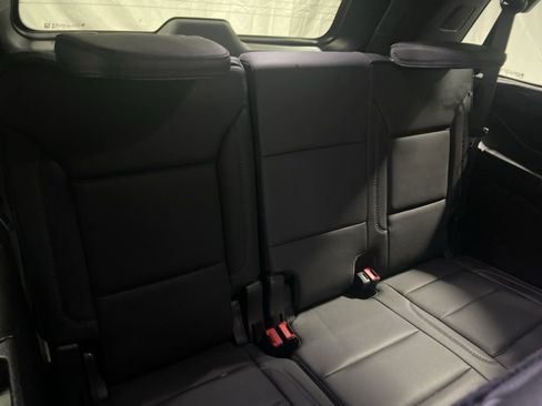 Used 2021 GMC Yukon Denali w/ Denali Premium Package image 40