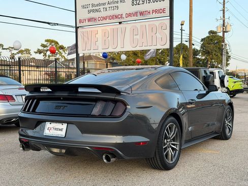 Used 2017 Ford Mustang GT RWD image 9