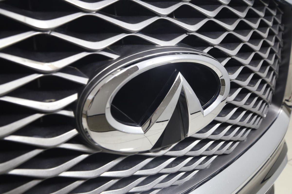 Used 2018 INFINITI QX80 4WD w/ Driver Assistance Package image 17