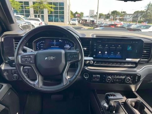 Used 2022 Chevrolet Silverado 1500 ZR2 w/ Technology Package AWD/4WD image 23