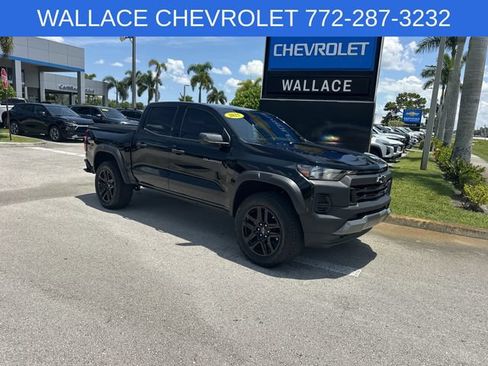 Used 2025 Chevrolet Colorado Trail Boss AWD/4WD image 5