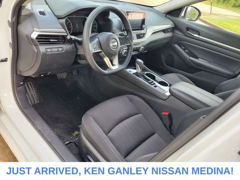 Certified 2023 Nissan Altima 2.5 SV AWD/4WD image 9