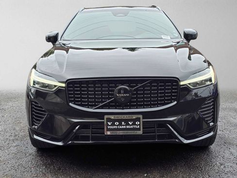 Certified 2024 Volvo XC60 T8 Ultimate w/ Protection Package Premier AWD/4WD image 8