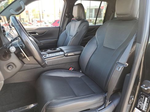 Used 2023 Lexus LX 600 4WD w/ Appearance Package image 17