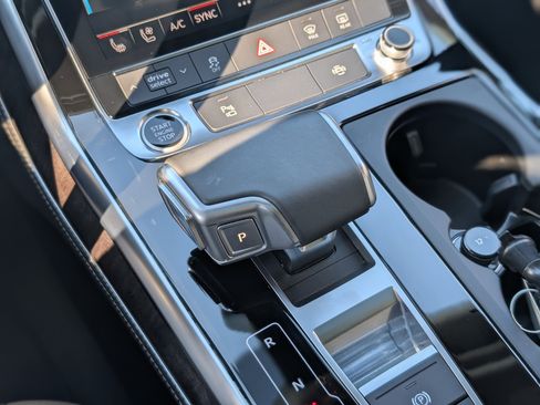 Used 2025 Audi Q7 3.0T Premium Plus image 33