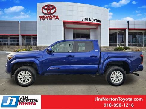 Used 2024 Toyota Tacoma SR5 image 5