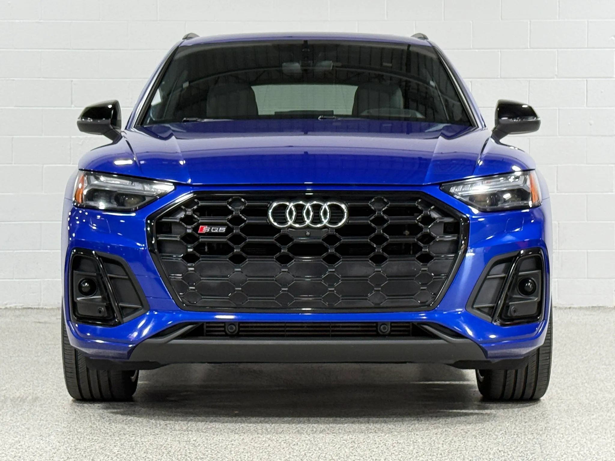 Used 2021 Audi SQ5 Prestige w/ Prestige Package AWD/4WD image 3