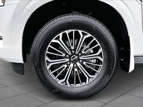 New 2026 Nissan Armada Platinum image 11