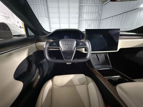 Used 2021 Tesla Model S Plaid image 38