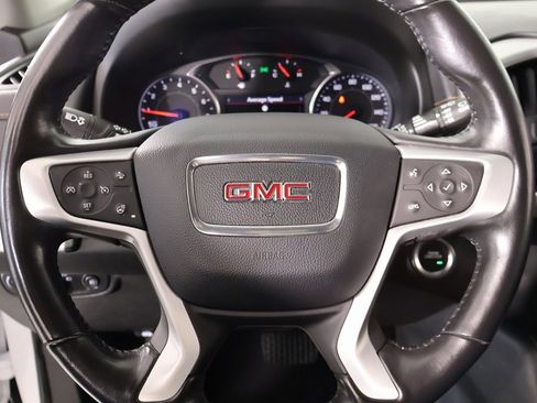 Used 2021 GMC Terrain SLT image 3