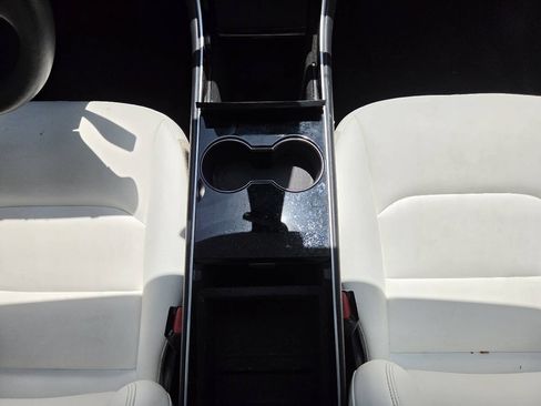 Used 2021 Tesla Model Y 2WD image 16