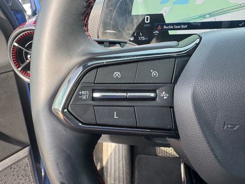 Used 2025 Chevrolet Equinox RS w/ Safety and Technology Package FWD image 14