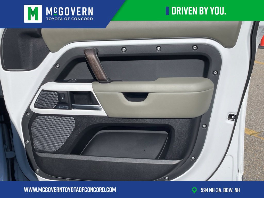 Used 2020 Land Rover Defender 110 HSE AWD/4WD image 33