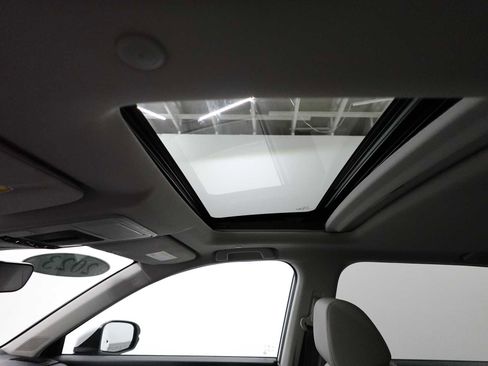 Used 2023 Honda CR-V EX-L image 23