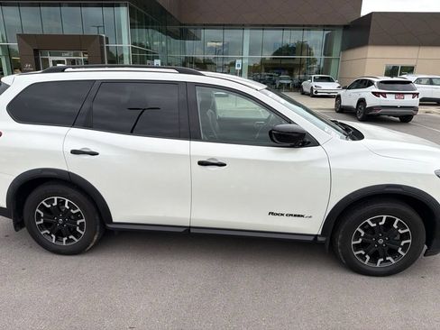 Used 2020 Nissan Pathfinder SV w/ Rock Creek Edition AWD/4WD image 4