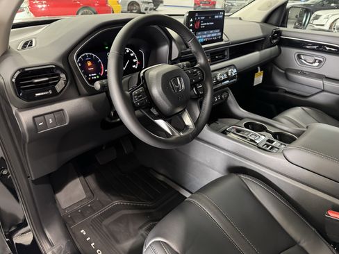 New 2025 Honda Pilot EX-L image 10