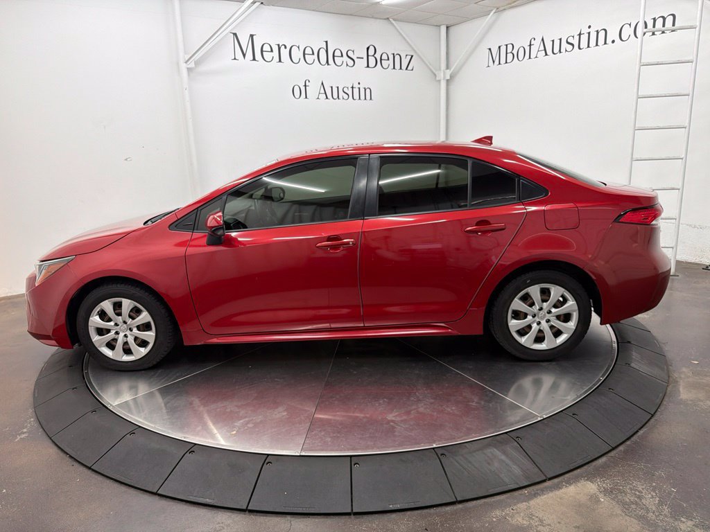 Used 2020 Toyota Corolla LE FWD image 4