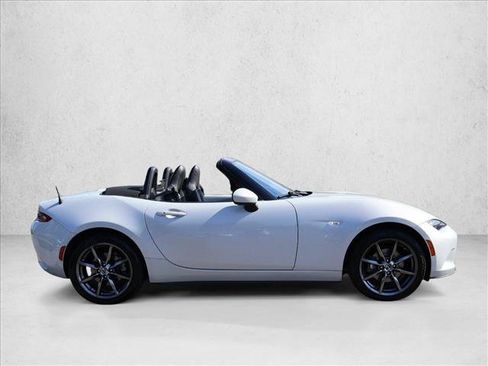 Used 2016 MAZDA MX-5 Miata Grand Touring RWD image 4