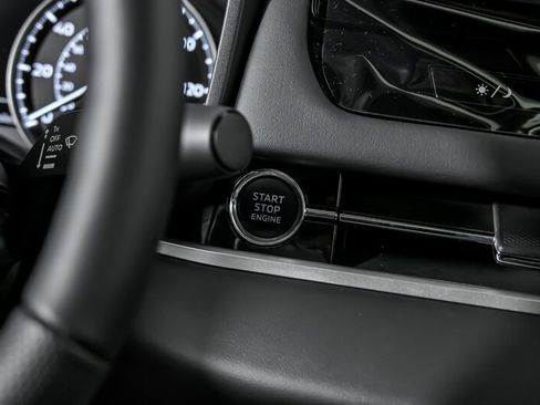 New 2026 Mitsubishi Outlander SE image 21