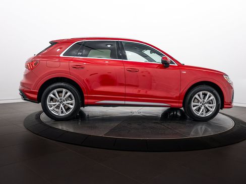 Certified 2023 Audi Q3 2.0T Premium Plus w/ Premium Plus Package AWD/4WD image 3