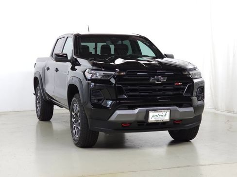Used 2024 Chevrolet Colorado Z71 w/ Z71 Convenience Package 2 AWD/4WD image 8
