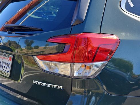 Used 2023 Subaru Forester Limited AWD/4WD image 11