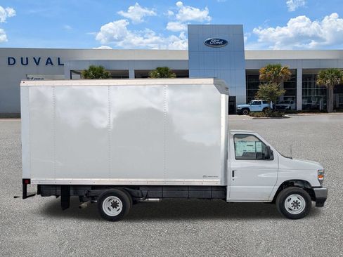 New 2026 Ford E-350 and Econoline 350 Super Duty w/ Power Equipment Group image 3
