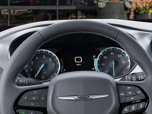 New 2026 Chrysler Pacifica Select AWD/4WD image 17