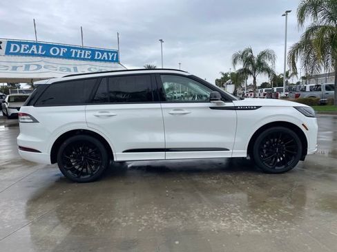 New 2026 Lincoln Aviator Reserve image 6