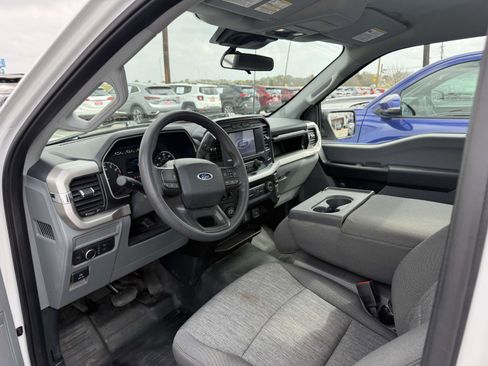 Used 2021 Ford F150 XL w/ Trailer Tow Package image 6