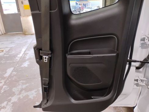 Used 2018 Chevrolet Colorado LT image 26