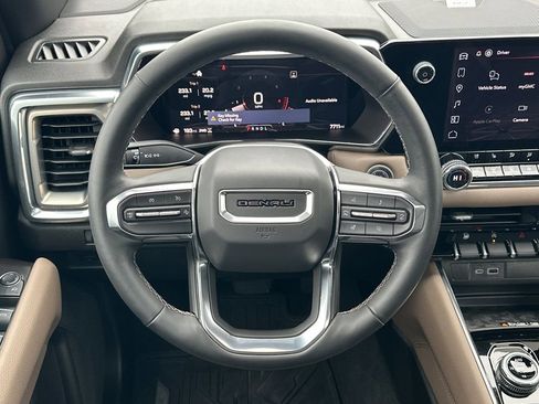 Used 2025 GMC Canyon Denali image 24
