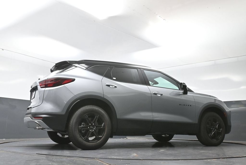 New 2026 Chevrolet Blazer LT w/ Midnight/Sport Edition AWD/4WD image 37