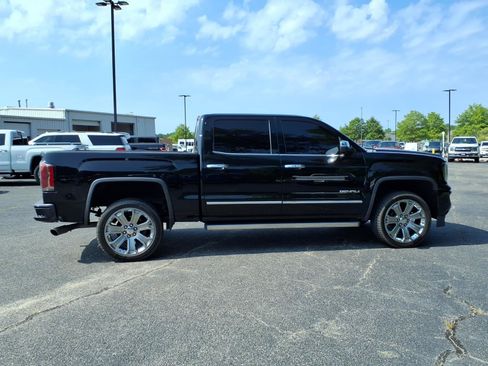 Used 2017 GMC Sierra 1500 Denali w/ Denali Ultimate Package AWD/4WD image 26