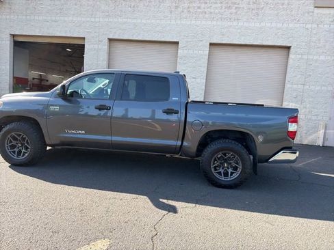 Used 2020 Toyota Tundra SR5 w/ SR5 Upgrade Package AWD/4WD image 15