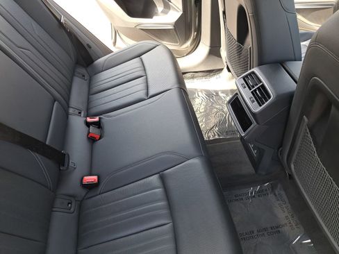 Used 2024 Audi Q8 e-tron Premium Plus w/ Premium Plus Package image 11