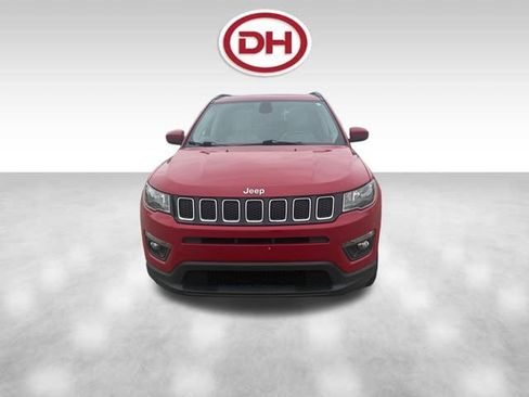 Used 2017 Jeep Compass Latitude w/ Popular Equipment Group AWD/4WD image 5