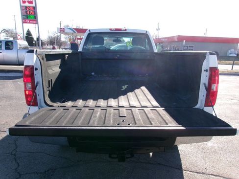 Used 2008 Chevrolet Silverado 3500 W/T image 3