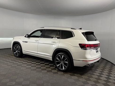 Used 2024 Volkswagen Atlas SEL Premium R-Line image 7