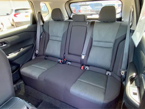 Used 2024 Nissan Rogue SV AWD/4WD image 22