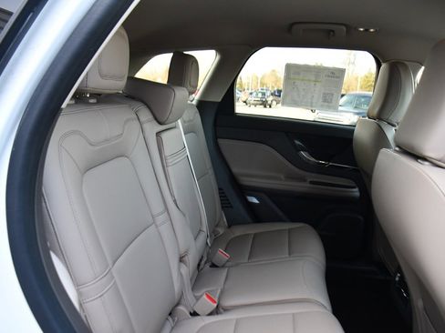 Used 2023 Lincoln Corsair Standard image 17