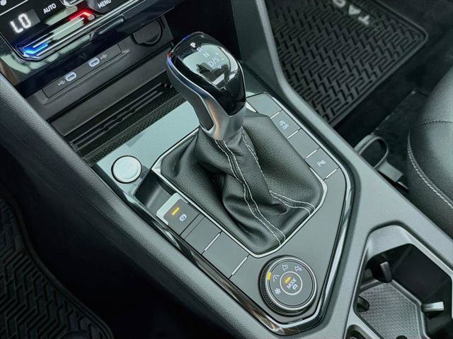 New 2027 Volkswagen Taos SE AWD/4WD image 16