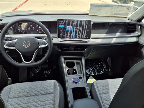 New 2026 Volkswagen Tiguan S FWD image 10
