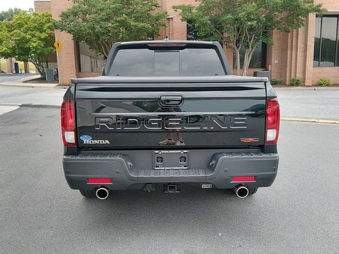 Used 2025 Honda Ridgeline TrailSport image 5