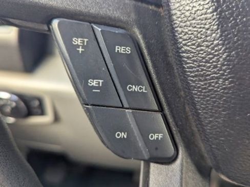 Used 2017 Ford F550 2WD Regular Cab Super Duty image 22