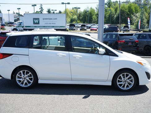 Used 2015 MAZDA MAZDA5 Grand Touring FWD image 6