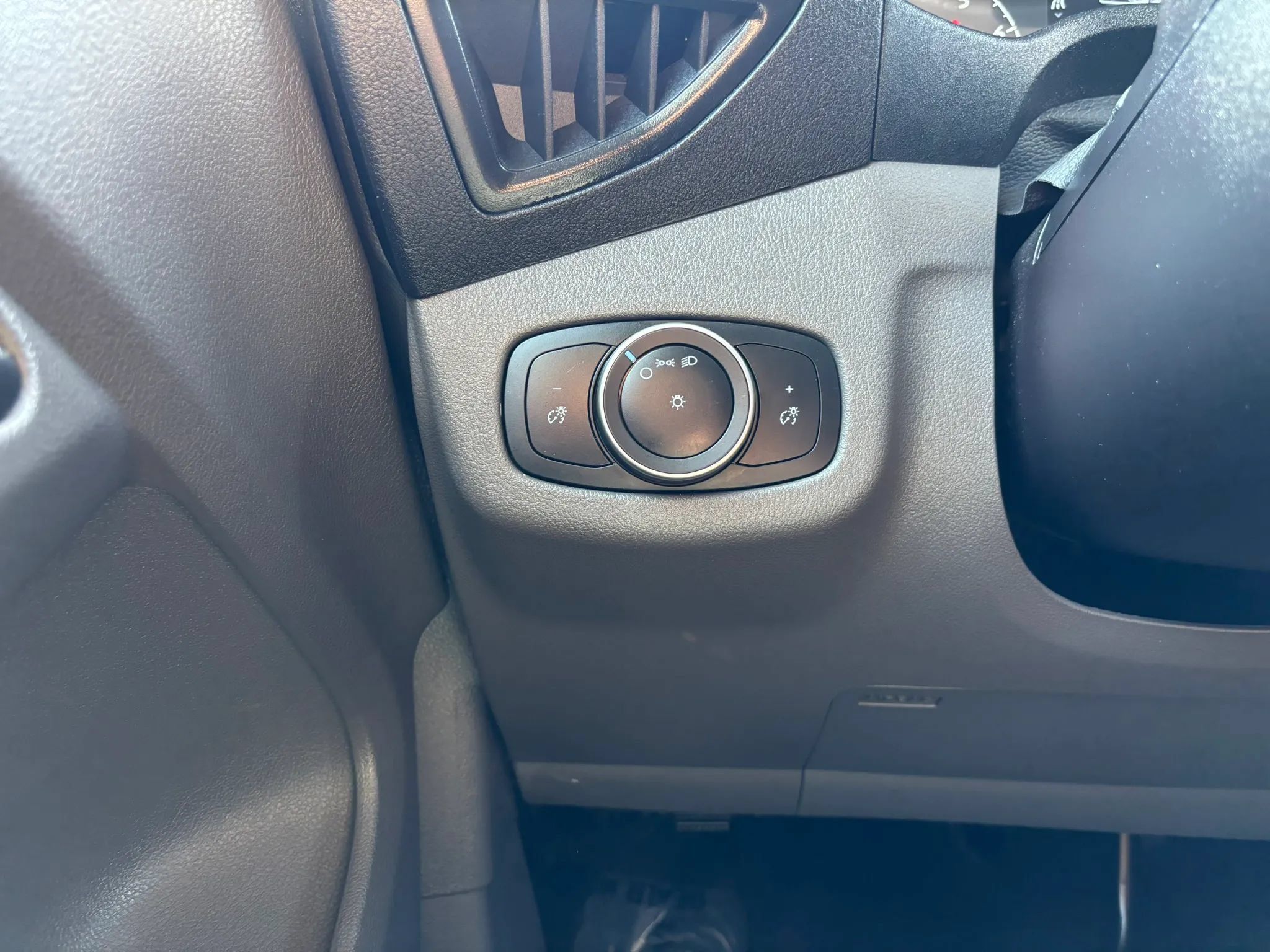 Used 2019 Ford Transit Connect XL FWD image 22