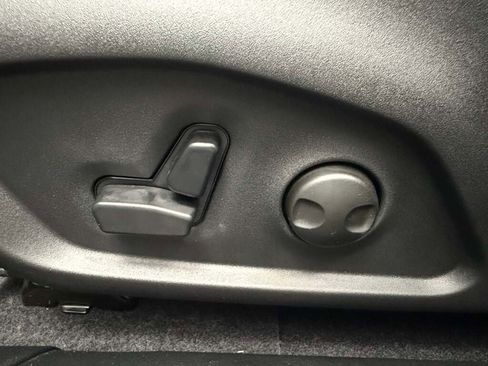 New 2026 Jeep Compass Limited image 18